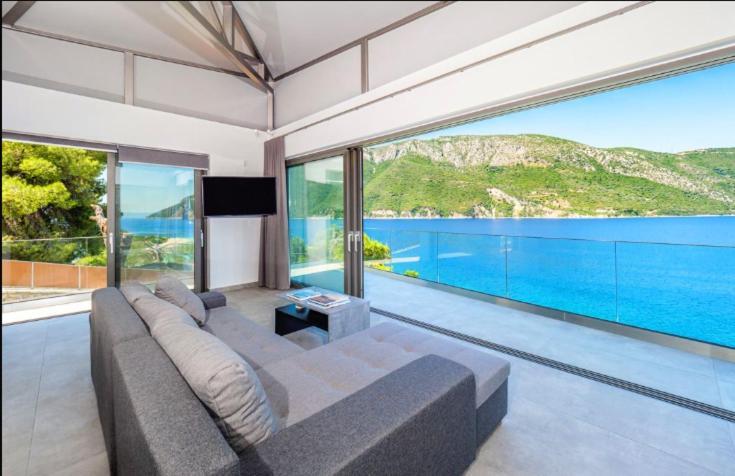 Mr Grey Luxury Villa Spartokhorion Экстерьер фото